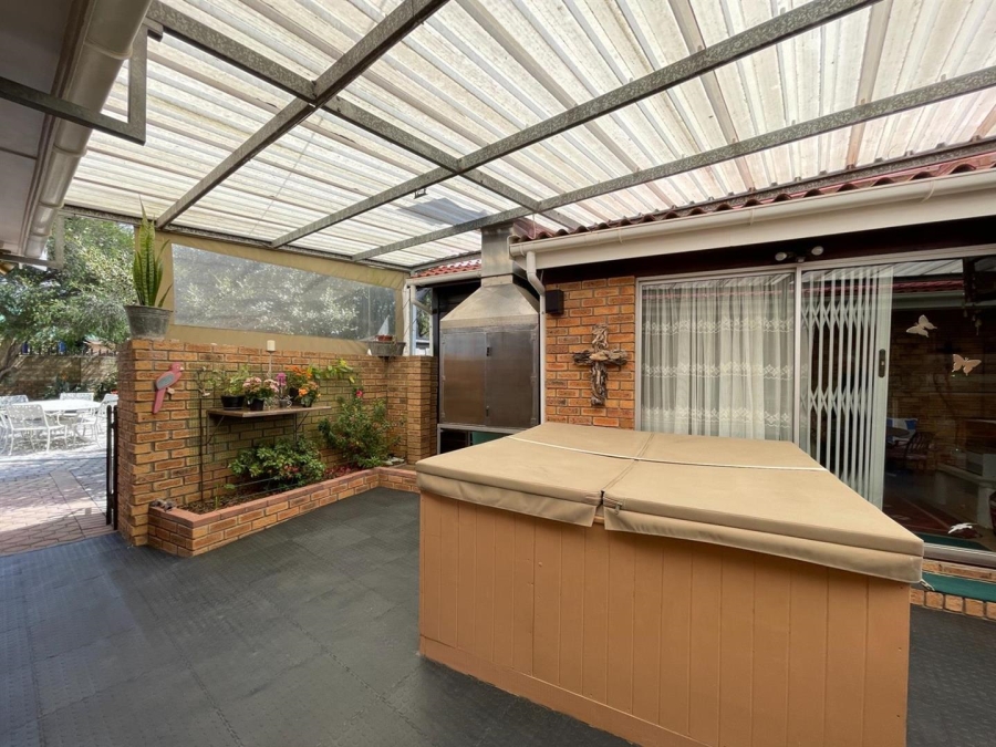 4 Bedroom Property for Sale in Tergniet Western Cape